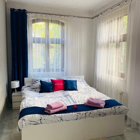 Kaliny Apartamenty Wanny Z Hydromasazem Chorzow Bagian luar foto